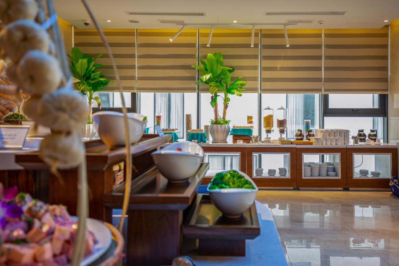 Maximilan Danang Beach Hotel Exteriér fotografie