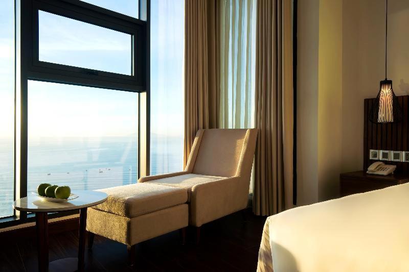 Maximilan Danang Beach Hotel Pokoj fotografie