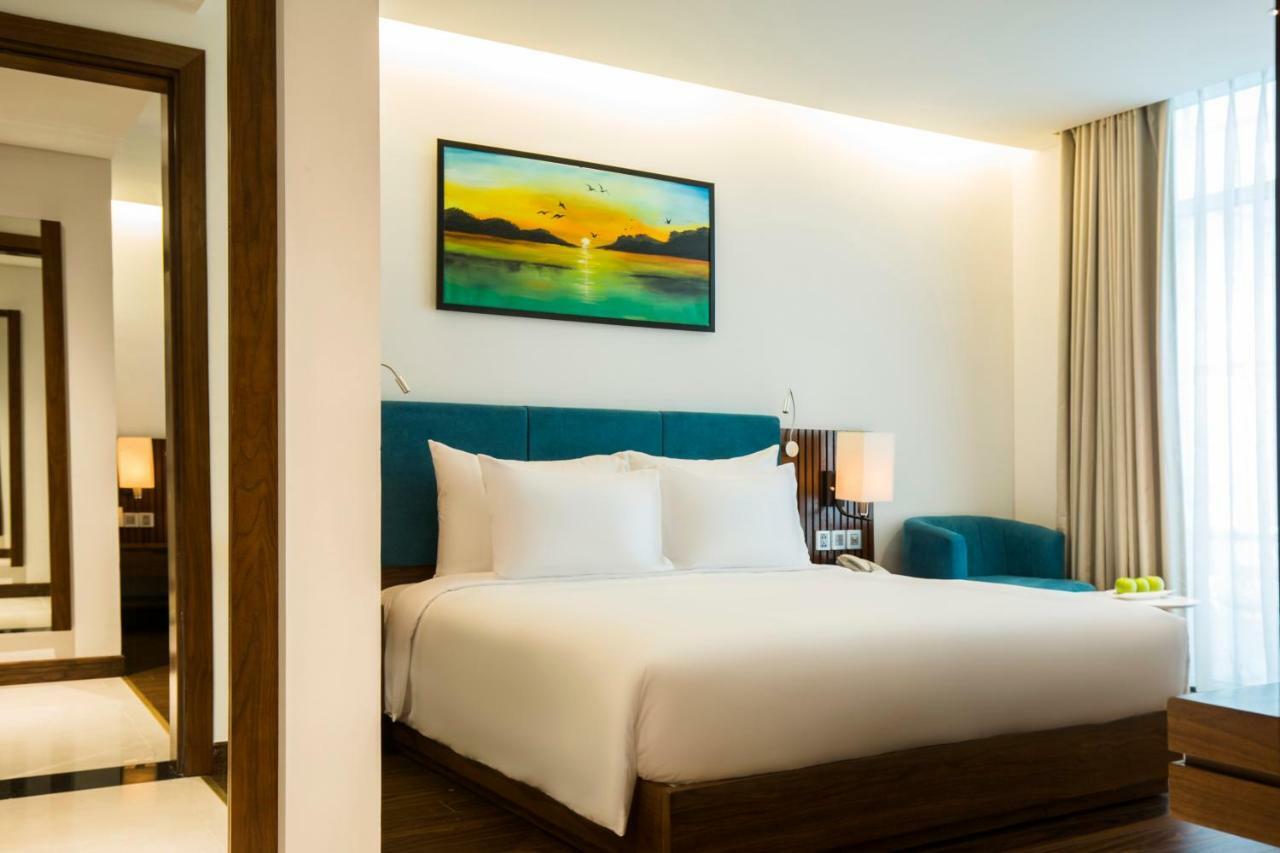 Maximilan Danang Beach Hotel Exteriér fotografie