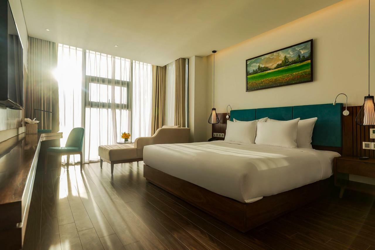 Maximilan Danang Beach Hotel Exteriér fotografie