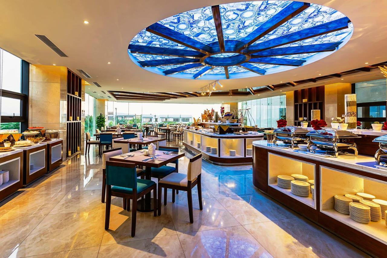 Maximilan Danang Beach Hotel Exteriér fotografie